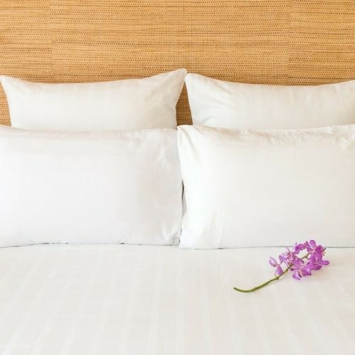 4 X Luxury Deluxe Pillows