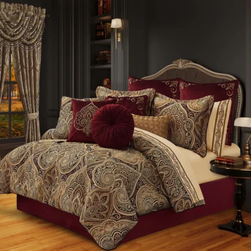 Bordeaux comforter set