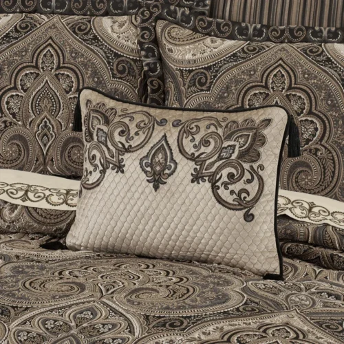 DECORATIVE PILLOWS